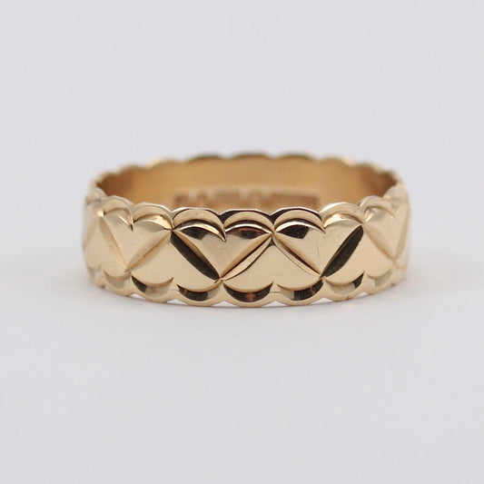 Vintage 9ct Gold Scalloped Edge Heart Patterned Band, 1987