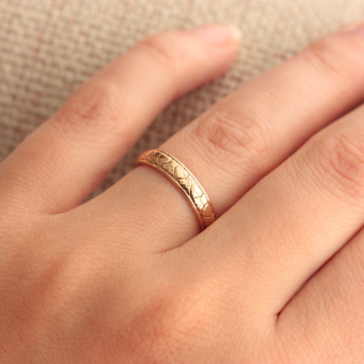 1950s 9ct gold wedding band