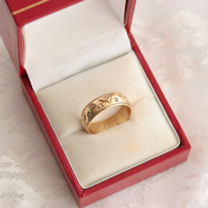 Vintage 9ct Gold Stars and Hearts Patterned Wedding Band Ring