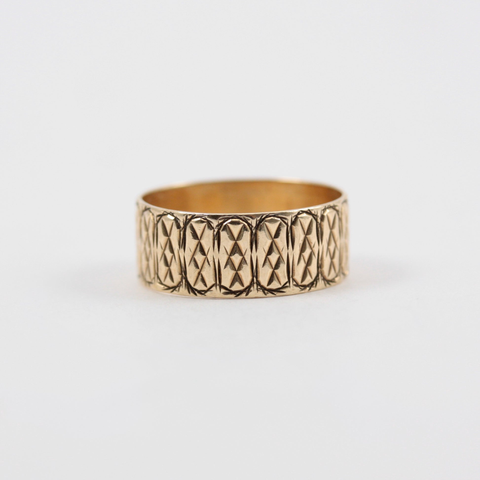 Vintage 9ct Gold Wide Patterned Ring