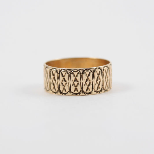 Vintage 9ct Gold Wide Patterned Ring