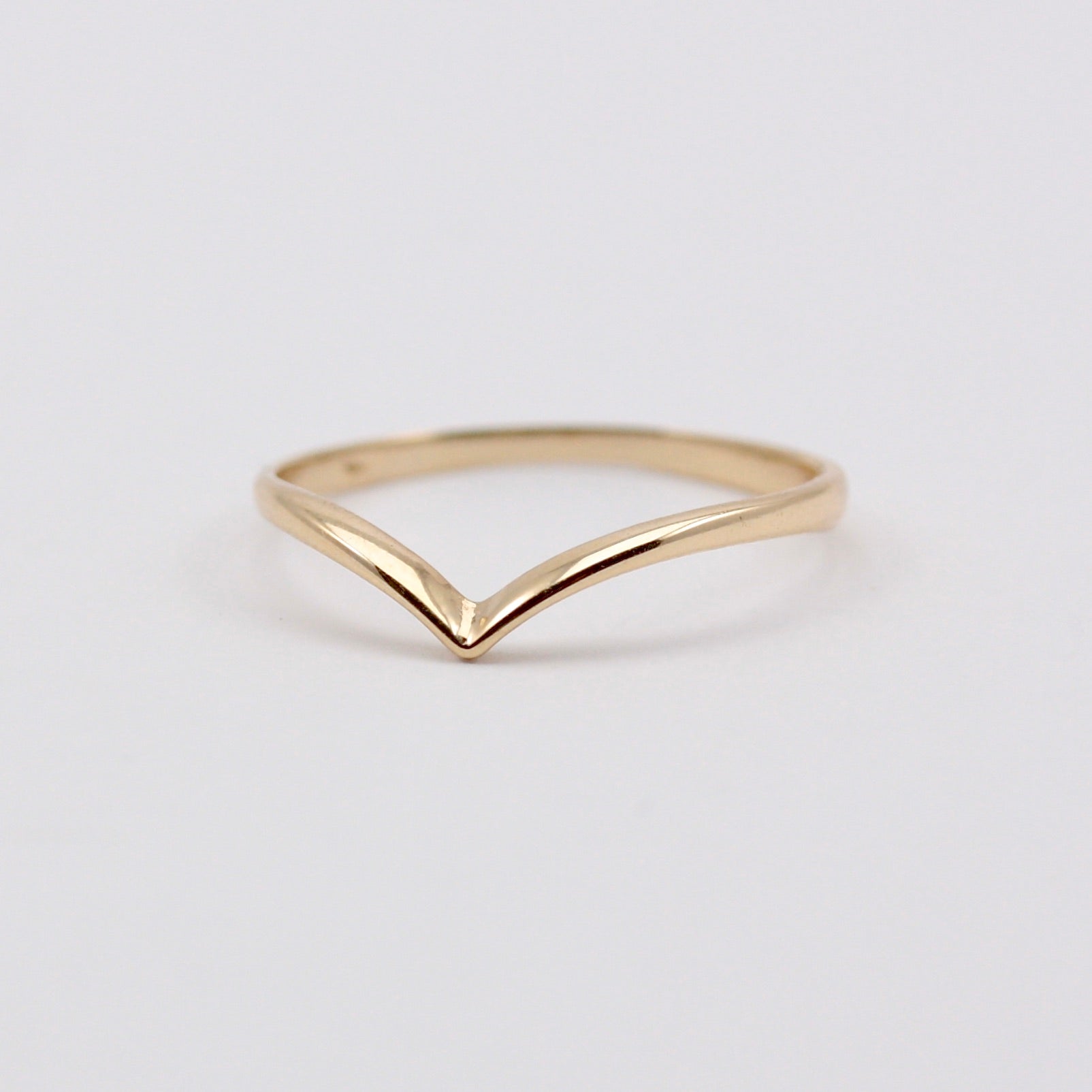 Dainty Vintage 9ct Gold Plain Wishbone Ring, 1981