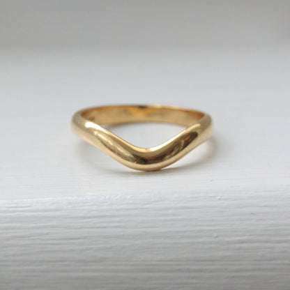 Vintage 18ct Gold Curved Wishbone Ring